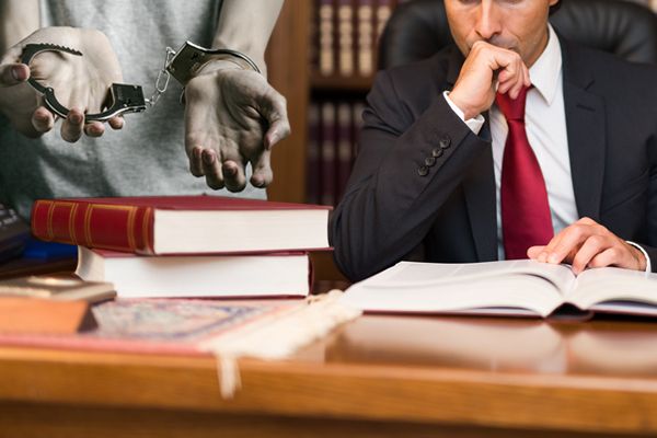 7 Reasons to Hire a Criminal Defence Lawyer
